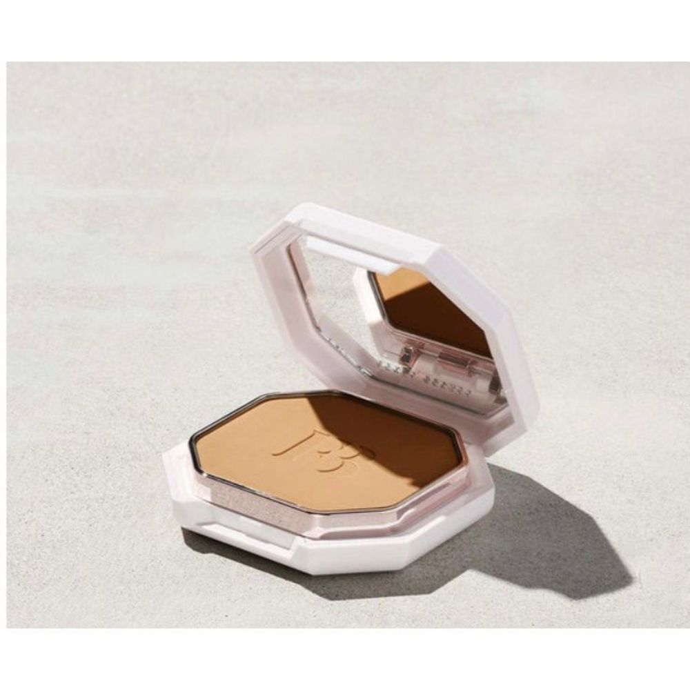 Fenty Beauty 290 Matte Powder Foundation Pro Filt’r medium with olive undertones